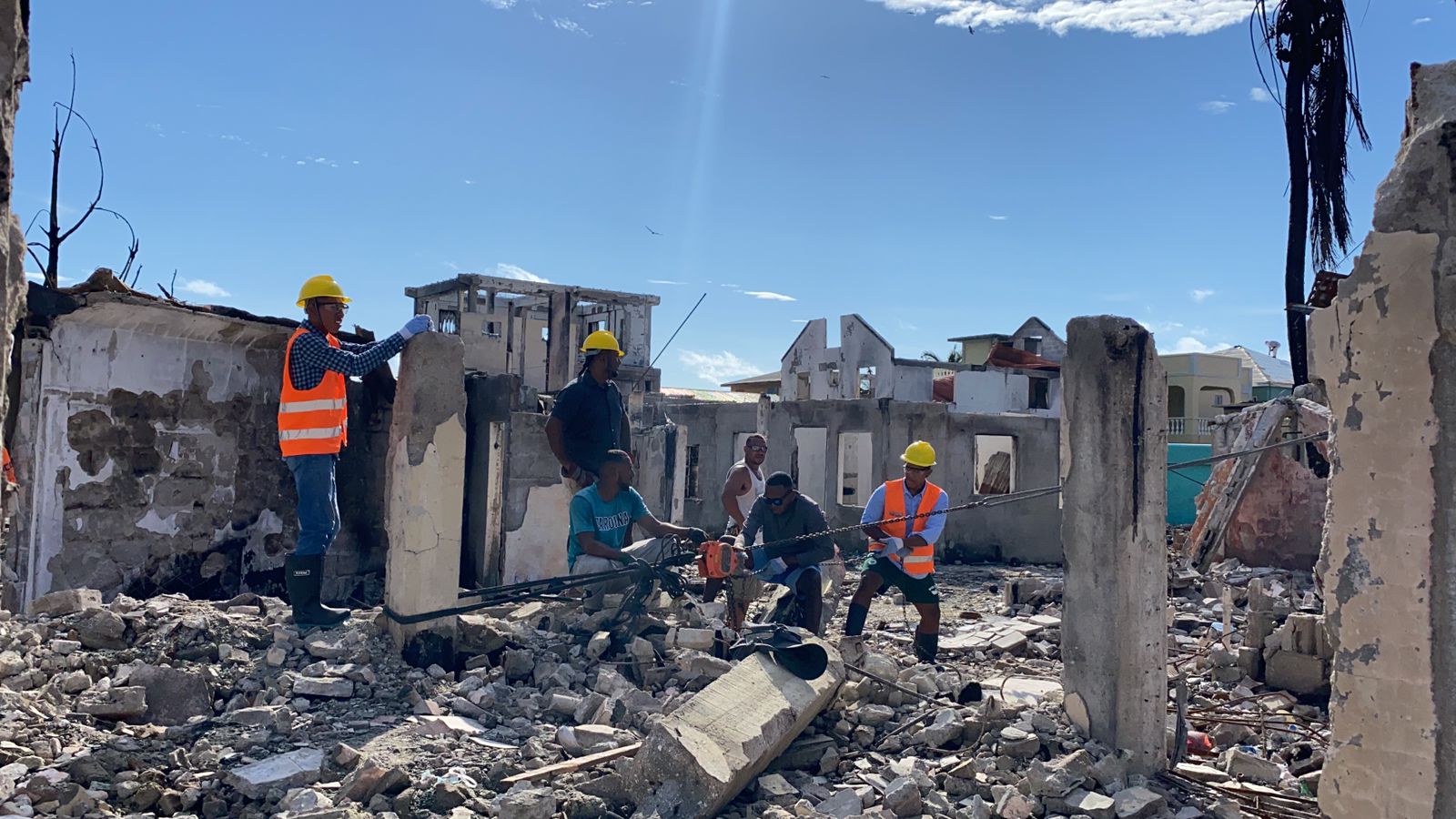 Ayuda humanitaria ha llegado al 100 de afectados por incendio en